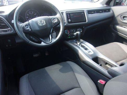 Used 2022 Honda HR-V Sport image 8