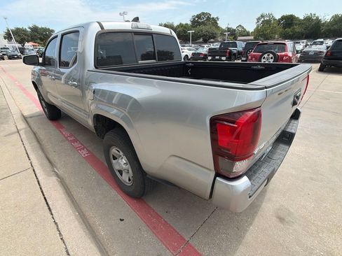 Used 2022 Toyota Tacoma SR AWD/4WD image 8