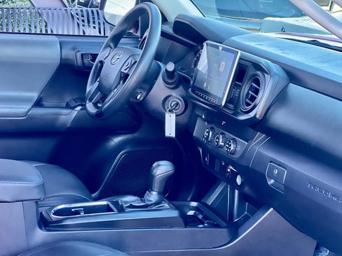 Used 2019 Toyota Tacoma 2WD Access Cab image 23
