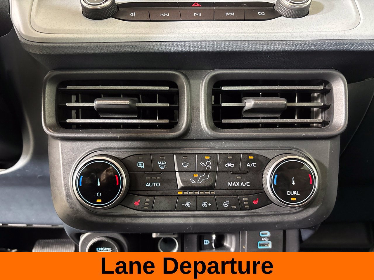 Used 2024 Ford Maverick Lariat w/ FX4 Off-Road Package AWD/4WD image 18