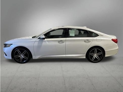 Certified 2022 Honda Accord Touring image 2