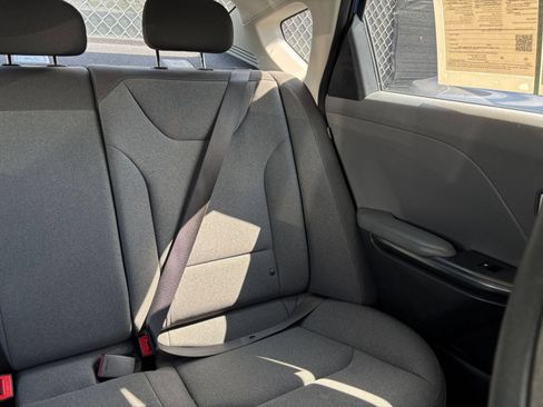 Used 2025 Kia K4 FWD image 37