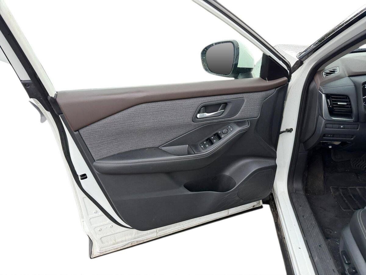 Used 2021 Nissan Rogue SV FWD image 17