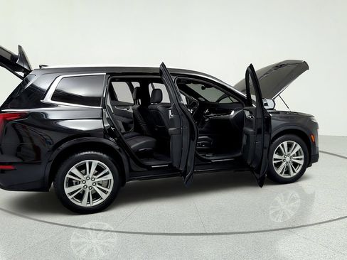 Certified 2024 Cadillac XT6 Premium Luxury w/ LPO, Floor Liner Package AWD/4WD image 13
