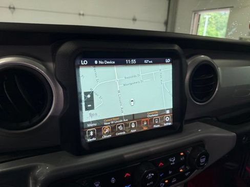 Used 2022 Jeep Gladiator Sport AWD/4WD image 18
