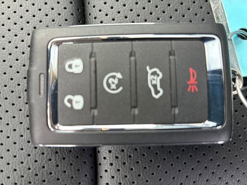 New 2025 Jeep Grand Cherokee Limited w/ Luxury Tech Group II image 30