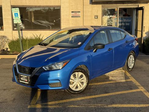 Used 2020 Nissan Versa S image 2