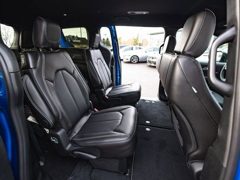 New 2026 Chrysler Pacifica Select w/ S Appearance Package image 34