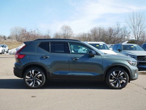 New 2026 Volvo XC40 B5 Ultra w/ Climate Package image 2