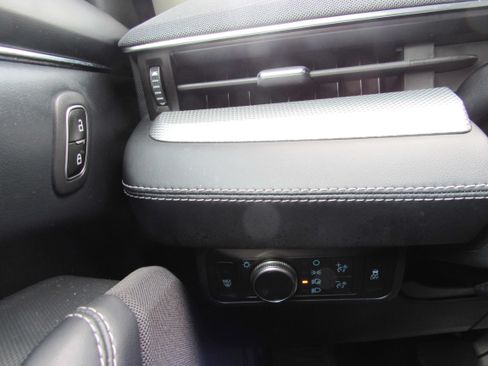 Used 2021 Ford Mustang Mach-E Select AWD/4WD image 21