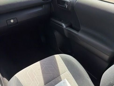 Certified 2023 Toyota Tacoma TRD Off-Road AWD/4WD image 12