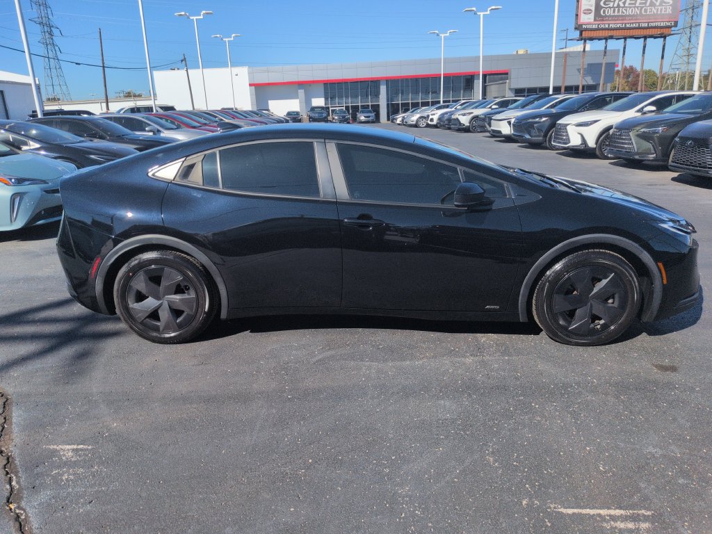 Certified 2024 Toyota Prius LE AWD/4WD image 6
