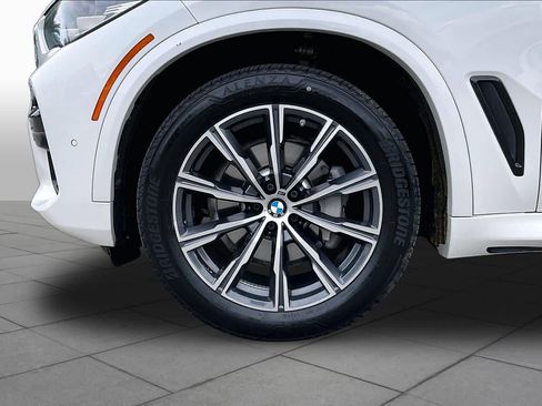 Used 2019 BMW X5 xDrive40i w/ M Sport Package AWD/4WD image 10