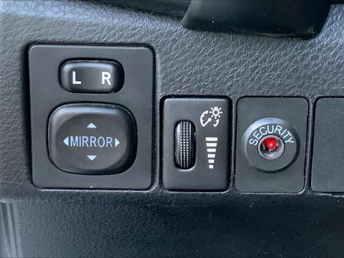 Used 2017 Toyota Corolla XLE FWD image 36