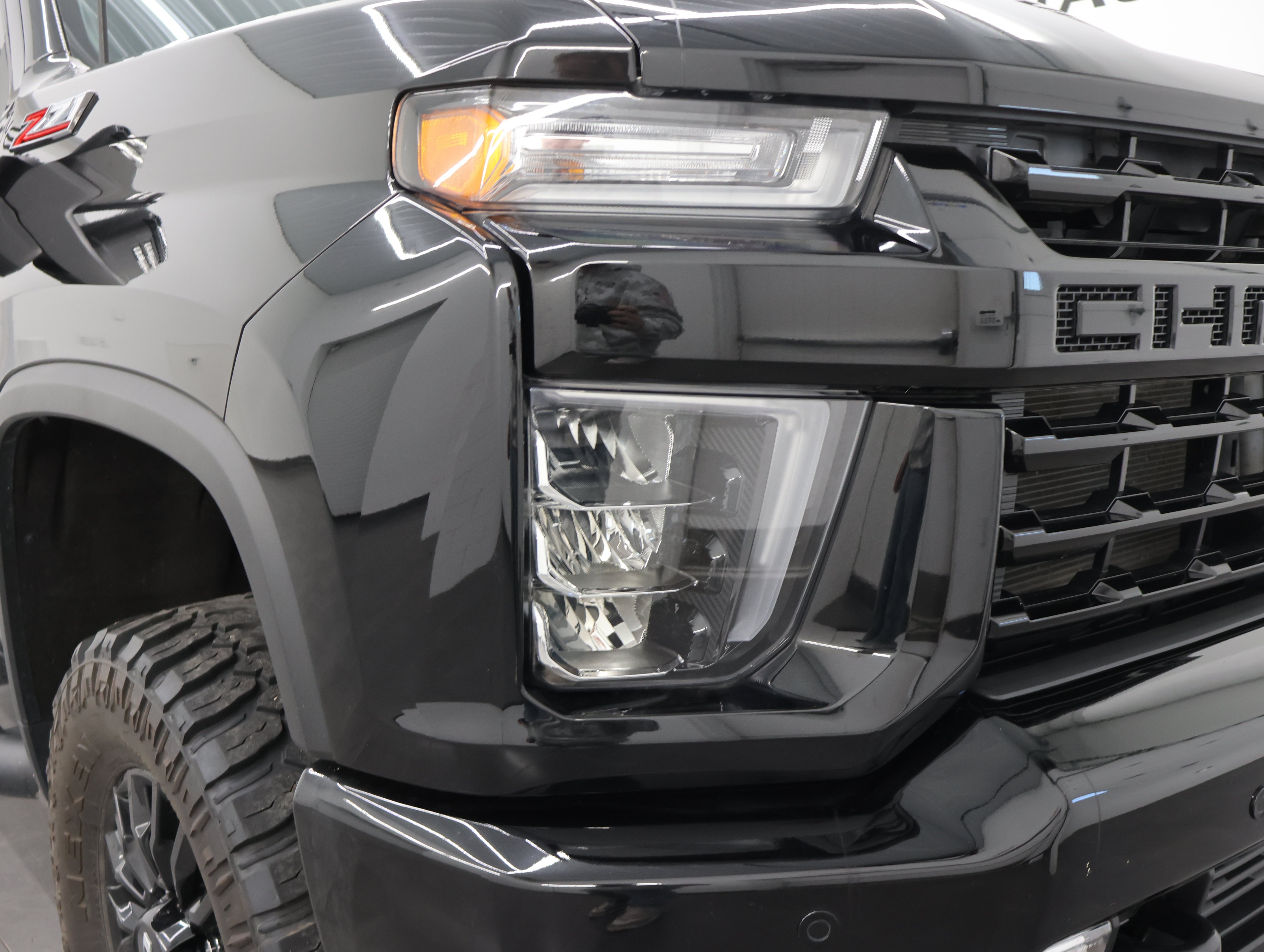 Used 2021 Chevrolet Silverado 2500 LT w/ Midnight Edition AWD/4WD image 21