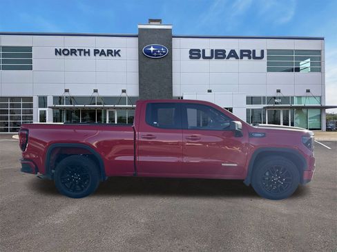 Used 2025 GMC Sierra 1500 Elevation image 2