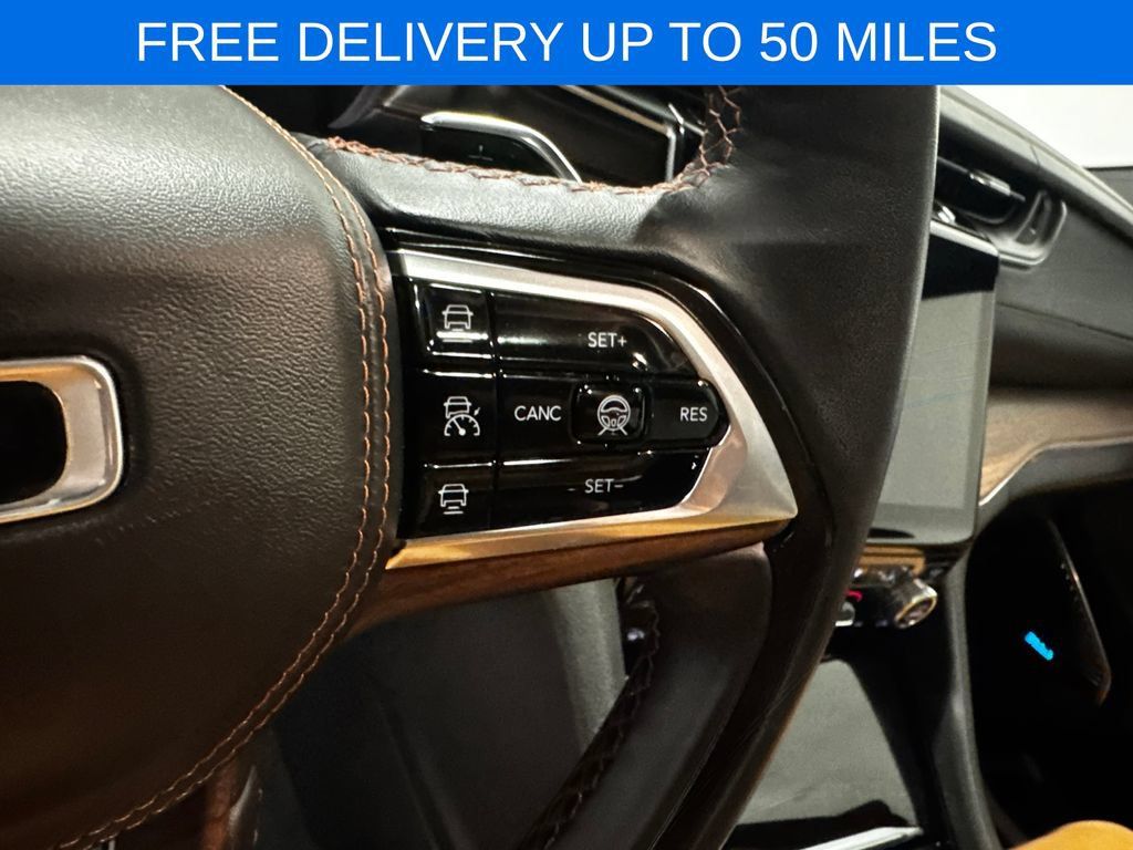 Used 2022 Jeep Grand Cherokee Summit w/ Luxury Tech Group V AWD/4WD image 7
