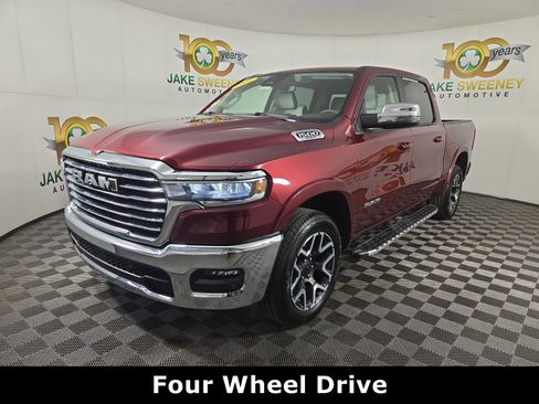 Used 2025 RAM 1500 Laramie AWD/4WD image 4