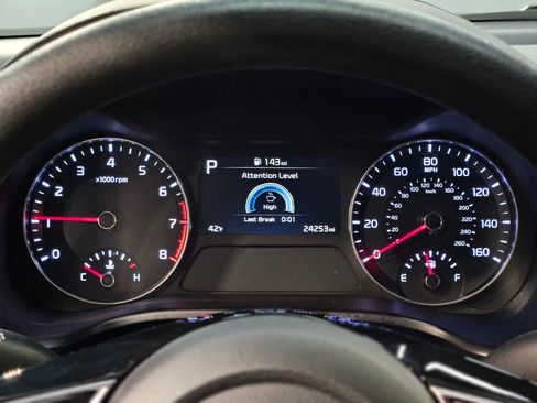 Used 2024 Kia Forte LXS w/ LXS Technology Package image 15