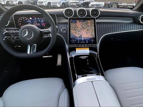 Used 2026 Mercedes-Benz GLC 300 4MATIC image 5