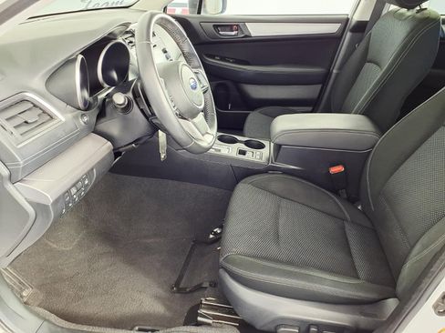 Used 2019 Subaru Outback 2.5i Premium w/ Popular Package #2 image 10