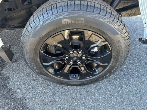 Used 2022 Ford F150 XLT w/ Equipment Group 302A High image 10