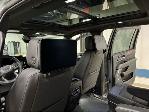 Certified 2025 GMC Yukon XL Denali w/ Denali Reserve Package image 16