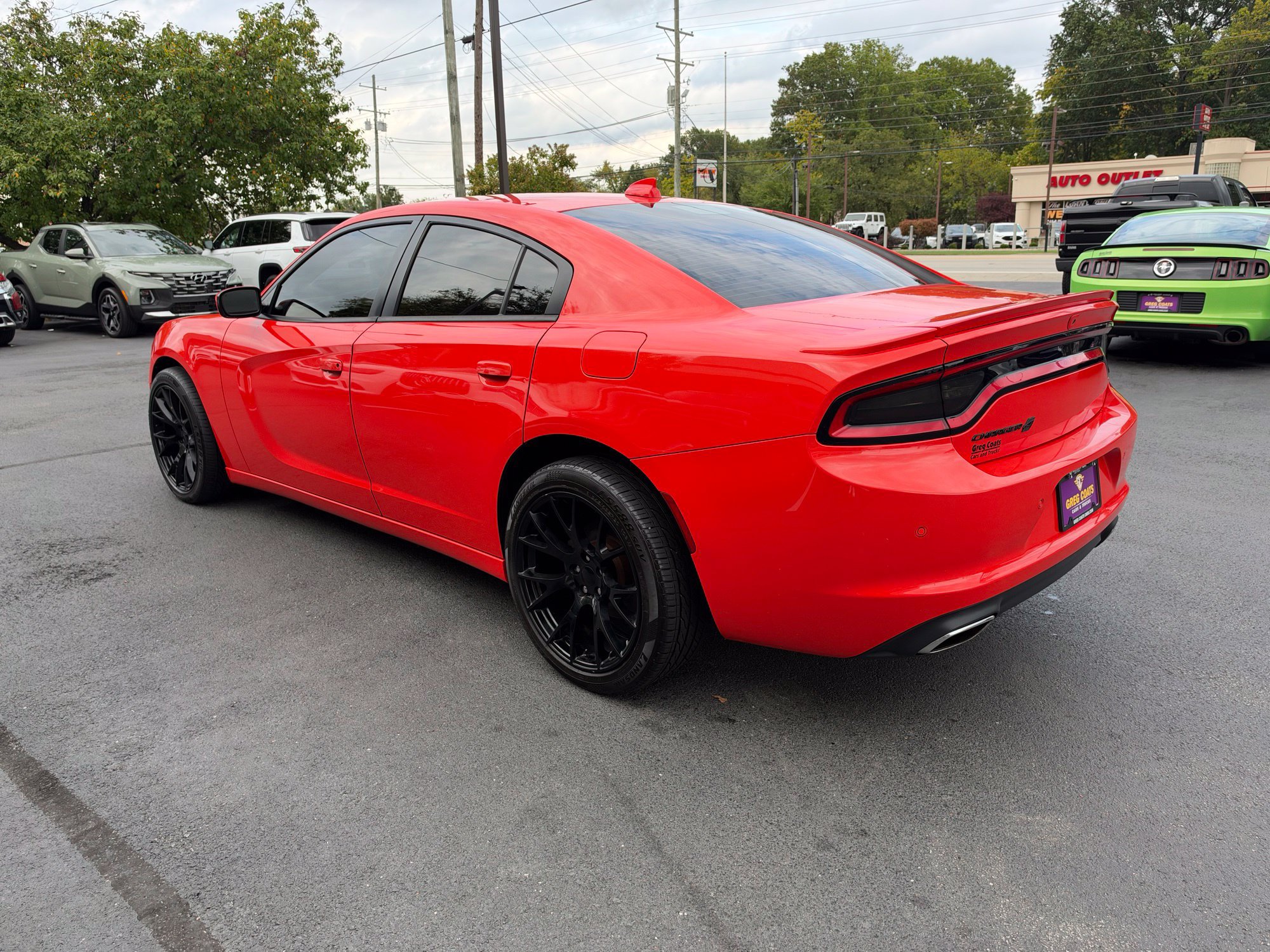 Used 2017 Dodge Charger SXT w/ AWD Plus Group image 4