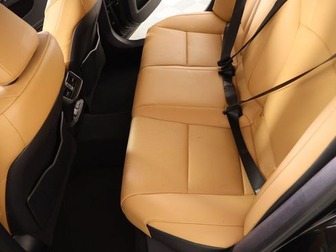 Used 2024 Lexus ES 350 w/ Accessory Package (Z2) image 11