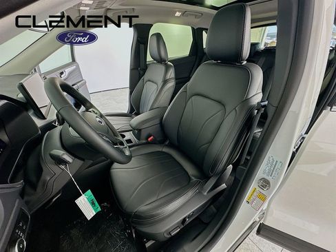 New 2025 Ford Escape SE w/ PHEV Premium Package image 28