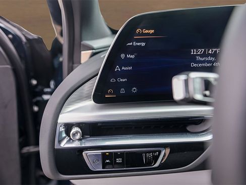 Certified 2024 Cadillac Lyriq Sport image 14