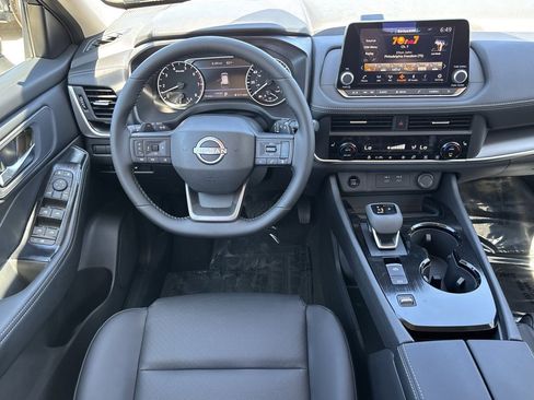New 2025 Nissan Rogue SV w/ SV Premium Package image 20