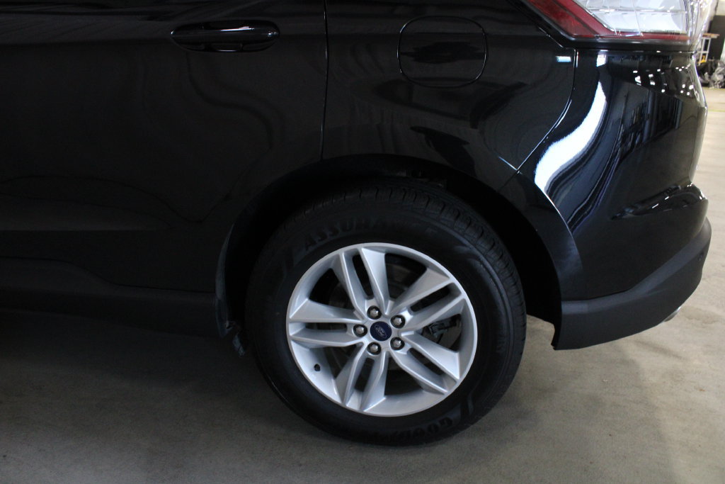 Used 2015 Ford Edge SEL w/ Equipment Group 201A AWD/4WD image 29