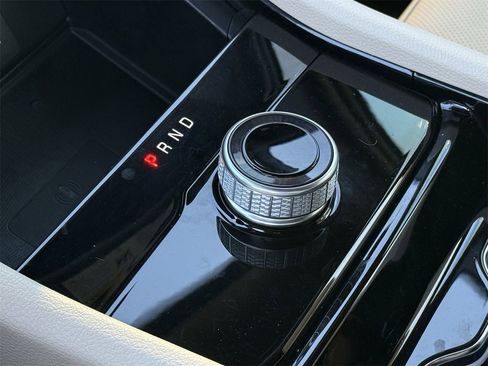 Used 2023 Jeep Grand Cherokee L Limited w/ Luxury Tech Group II image 18