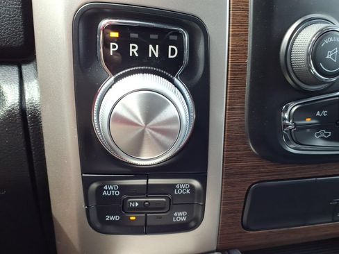 Used 2017 RAM 1500 Laramie AWD/4WD image 29