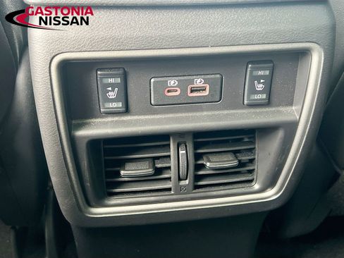 Used 2024 Nissan Murano SL image 34