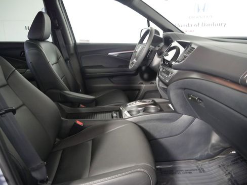 Used 2023 Honda Passport EX-L image 6
