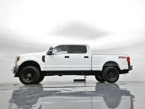 Used 2019 Ford F250 XL image 6