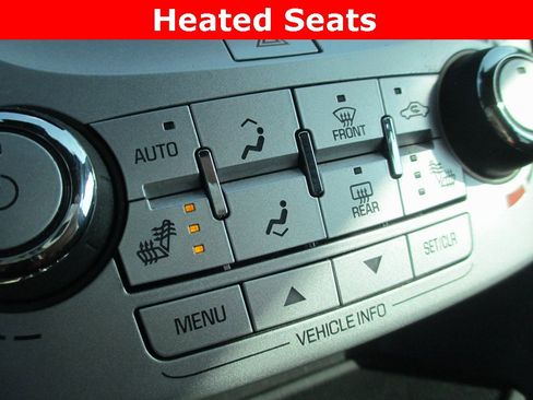 Used 2017 Chevrolet Equinox LT w/ Convenience Package image 14