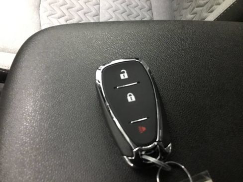 Used 2023 Chevrolet Equinox LS w/ LPO, Cargo Package FWD image 10