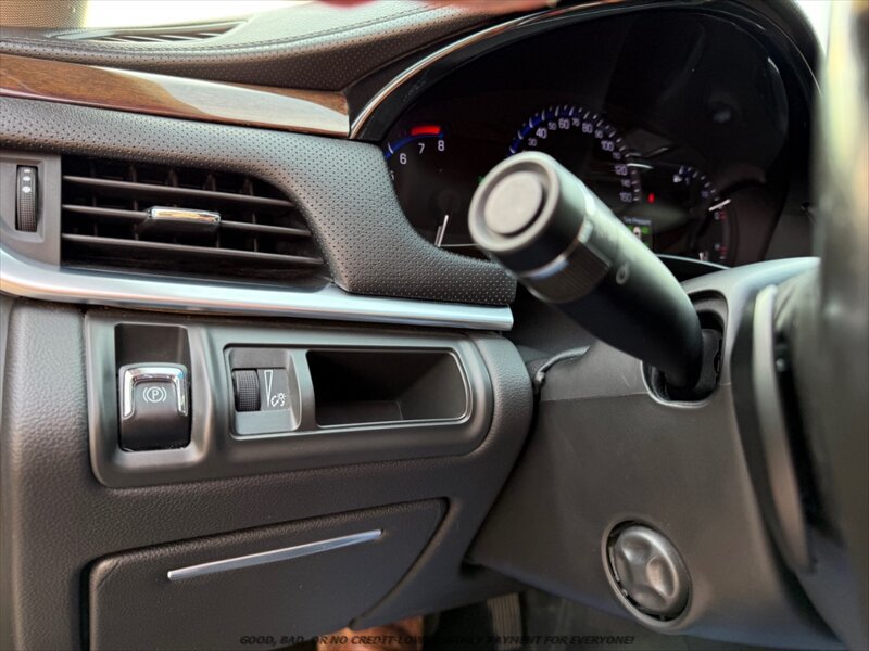 Used 2014 Cadillac XTS Luxury FWD image 24