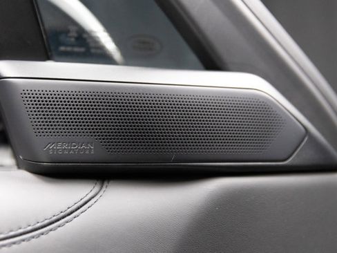 Used 2024 Land Rover Range Rover SV image 45