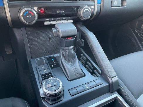 Used 2025 Toyota Tacoma TRD Off-Road image 40