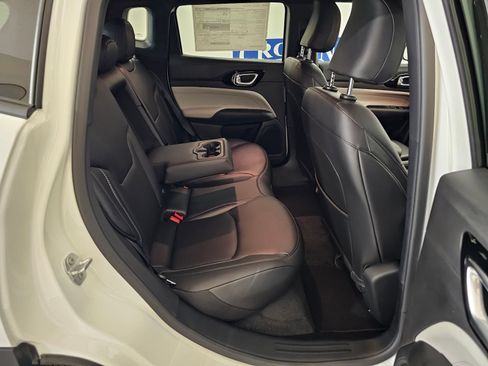 New 2026 Jeep Compass Limited AWD/4WD image 24