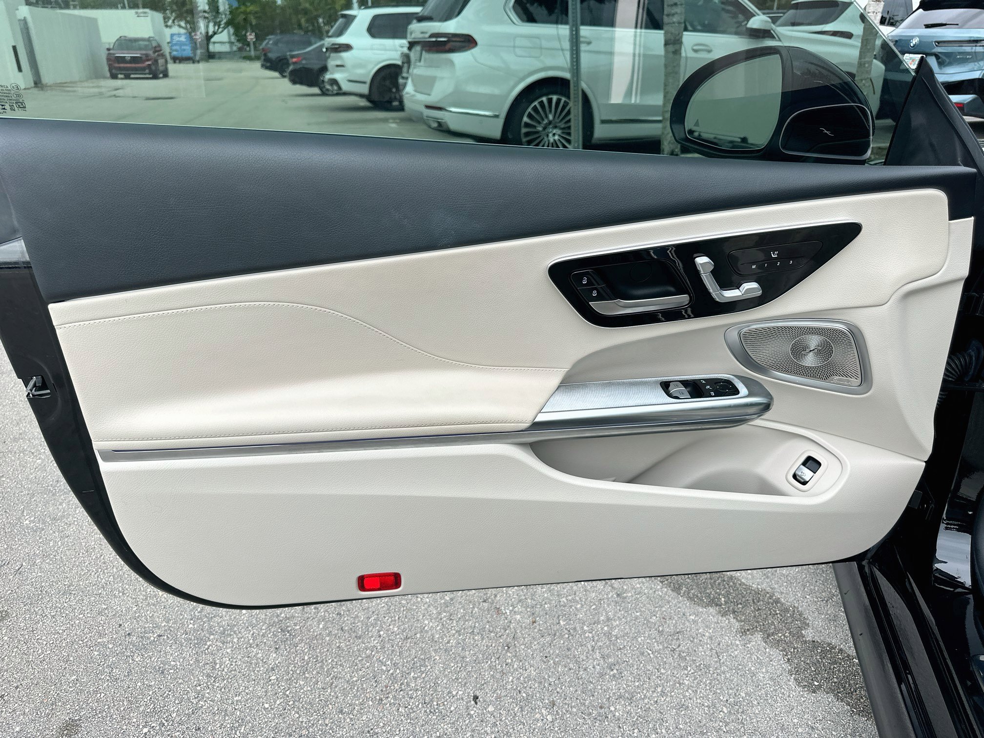 Used 2024 Mercedes-Benz CLE 300 4MATIC Coupe image 17