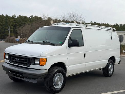 Used 2006 Ford E-250 and Econoline 250 image 4
