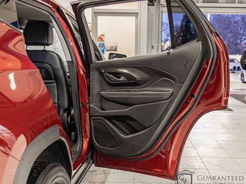 Used 2019 GMC Terrain SLT image 38