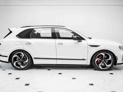 Certified 2022 Bentley Bentayga image 6