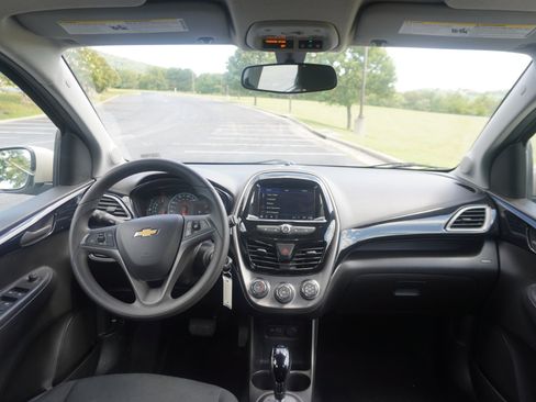 Used 2020 Chevrolet Spark LT image 23