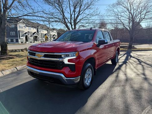 Used 2025 Chevrolet Silverado 1500 LT image 14